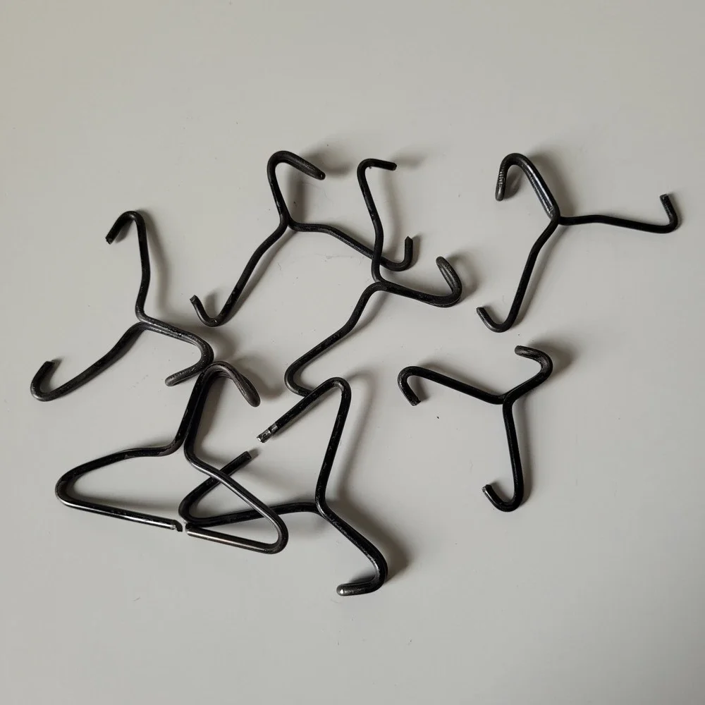 Rare Vtg 1960s SUSIE GOOSE Barbie & Ken Black WIRE HANGERS (Set of 7) Accessory